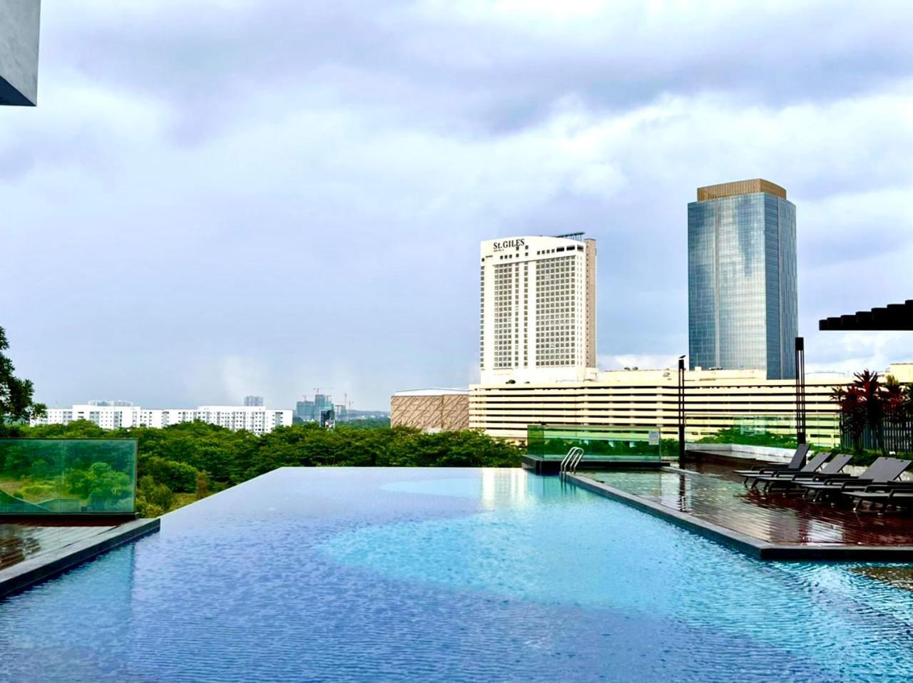 Apartemen Mosaic Lush Grey Nest 3br 8pax W Bathtub Near Midvalley *
