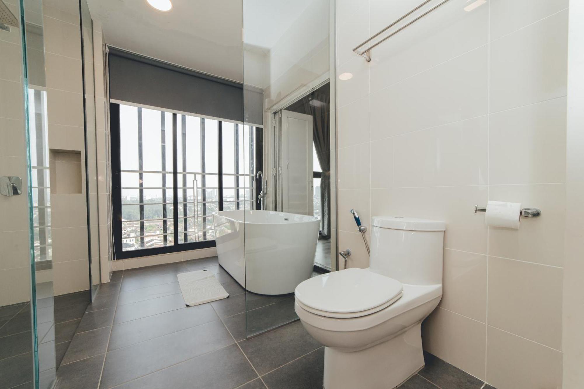 Mosaic Lush Grey Nest 3br 8pax W Bathtub Near Midvalley *