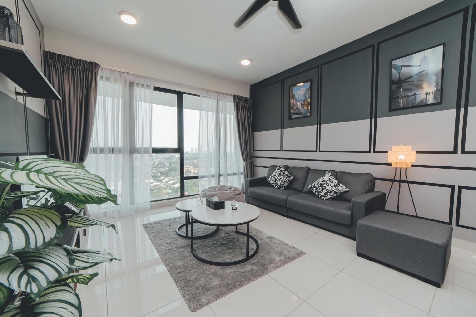 Apartemen Mosaic Lush Grey Nest 3br 8pax W Bathtub Near Midvalley Johor Bahru