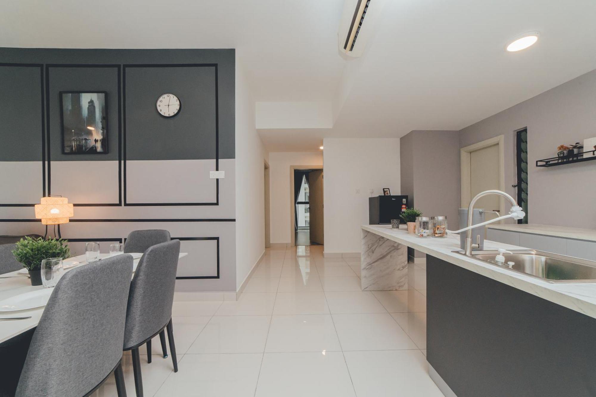 Apartemen Mosaic Lush Grey Nest 3br 8pax W Bathtub Near Midvalley *