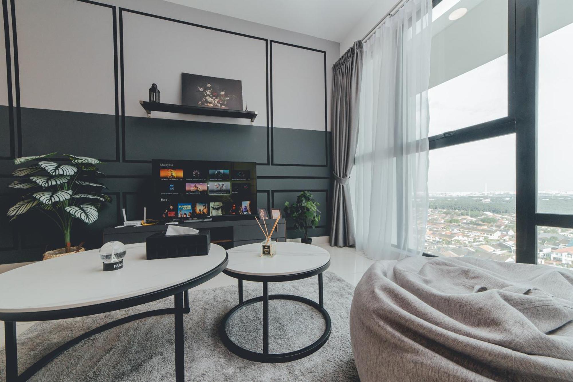 Mosaic Lush Grey Nest 3br 8pax W Bathtub Near Midvalley
